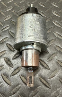 Solenoide de arranque Bosch - 31 103 / 0 331 303 016 - Para Ford Fiesta 78-79 Foto 1 de 4