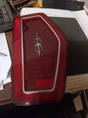 НОВЫЙ ИЗ СТАРЫХ ЗАПАСОВ 1971 OLDSMOBILE 88 EX ROYALE ПРАВЫЙ ЗАДНИЙ ФОНАРЬ ОБЪЕКТИВ 5963594 - Изображение 1 из 3