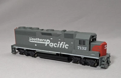 HO scale  Athearn  SOUTHERN PACIFIC   GP40-2  Diesel Locomotive  Tested  SP 7123 - Image 1 of 4