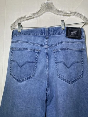 Pantalones de mezclilla para hombre Versace vintage azules hechos en Italia talla 34 X28 Foto 1 de 4