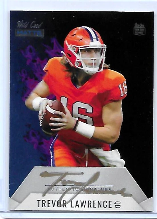 2021 WILD CARD MATTE TREVOR LAWRENCE FOOTBALL RED HOT ROOKIE GOLD AUTO 13/18 - Image 1 of 2