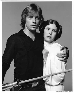 2007 Star Wars 30th Anniversary Official Pix 8x10 S/W Photo Luke & Leia - Bild 1 von 4