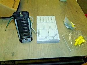 Control4 C4-KC120277-SW kabellose konfigurierbare Tastatur - WEISS MIT TASTEN - Bild 1 von 6