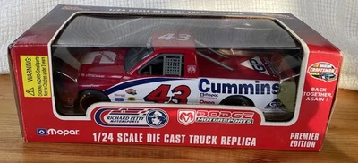 Camión Cummings Racing Champions Rich Bickle #43 1/24 Diecast Premiere Edition Foto 1 de 4
