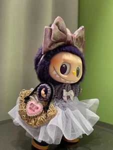 Labubu die Monster Designer Outfits 4 Stück - Bild 1 von 4