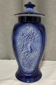 Vintage Sylvac Blue Peacock Jar/Vase With Lid 33cm - Very Good Condition !!! - Picture 1 of 6