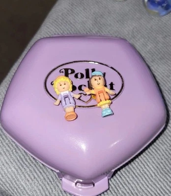 Vintage Polly Pocket Compact Patty’s Burger Bar Restaurant 1992  Complete  - Image 1 of 4