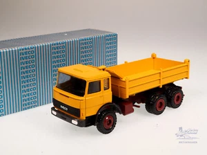 Camion ribaltabile 1:50 Conrad 1332 Iveco giallo scatola originale modello pubblicitario - Foto 1 di 9
