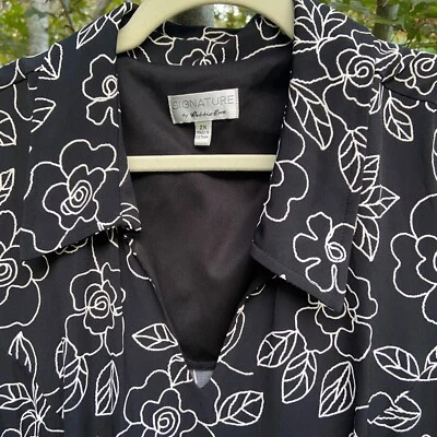 Vestido bordado SIGNATURE by ROBBIE BEE, talla grande 2X, negro marfil línea A, usado en excelente estado Foto 1 de 4