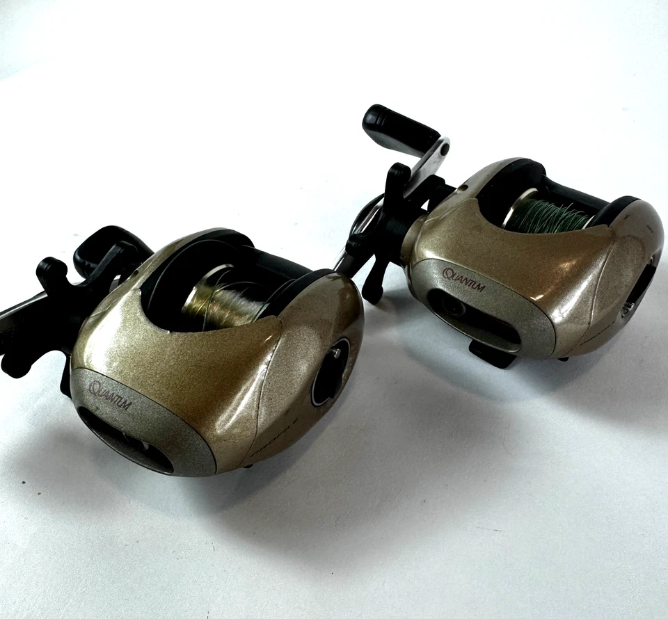 Lot of 2 Quantum PF 400CX Flipping BaitCast Reel 4 Bearing System - Image 1 of 4