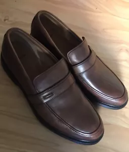 Clarks Men's Leather Extra Light, Loafers Soft Cushion Slip On Size 9 1/2 wide - Picture 1 of 6