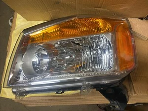 04-15 Titan 04-07 Armada Pickup, Set of LH & RH Headlights,Part#VP5ASX-13B181-AA - Picture 1 of 24