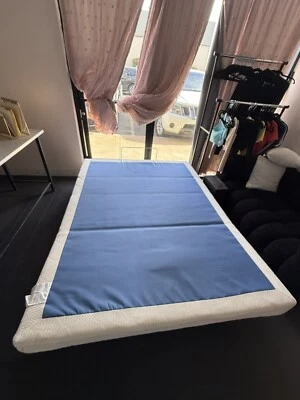 Base ajustable Ashley Sleep Gruve Queen, negra de Ashley Foto 1 de 4