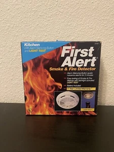 1994 First Alert Smoke & Fire Detector Kitchen W/light Test model SA88 - Picture 1 of 7