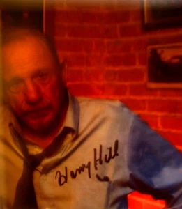 HENRY HILL GOODFELLA AUTOGRAPHED  8 X 10 PHOTO HOLLYWOOD SWINGING - Picture 1 of 8