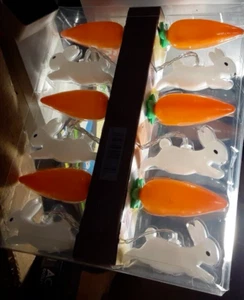 Bunny and Carrot String Lights - 12 lights 6 Rabbit 6 Carrot- battery operated - Picture 1 of 4