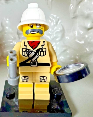 LEGO (8684) CMF Series 2 Jungle Explorer Minifigure col02-7 Complete w/Accessory - Image 1 of 4