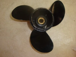 85 SUZUKI 1985 fueraborda 25 hp hélice 9 1/2 X 9 1/2 - Imagen 1 de 6