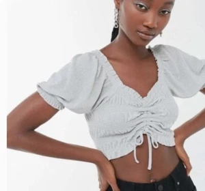 Urban Outfitters Lrg Shay Puffärmel Rüschen Cinched Crop Top grau Glitzer Neu mit Etikett - Bild 1 von 13