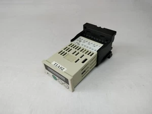Fuji Electric PAS3K1A1 Digital Temperature Controller with Socket - Picture 1 of 11