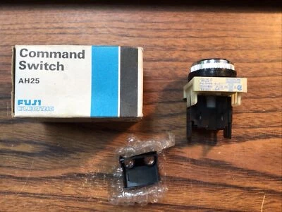 Interruptor de comando de botón rojo Fuji eléctrico AH25-F (U3) Foto 1 de 4