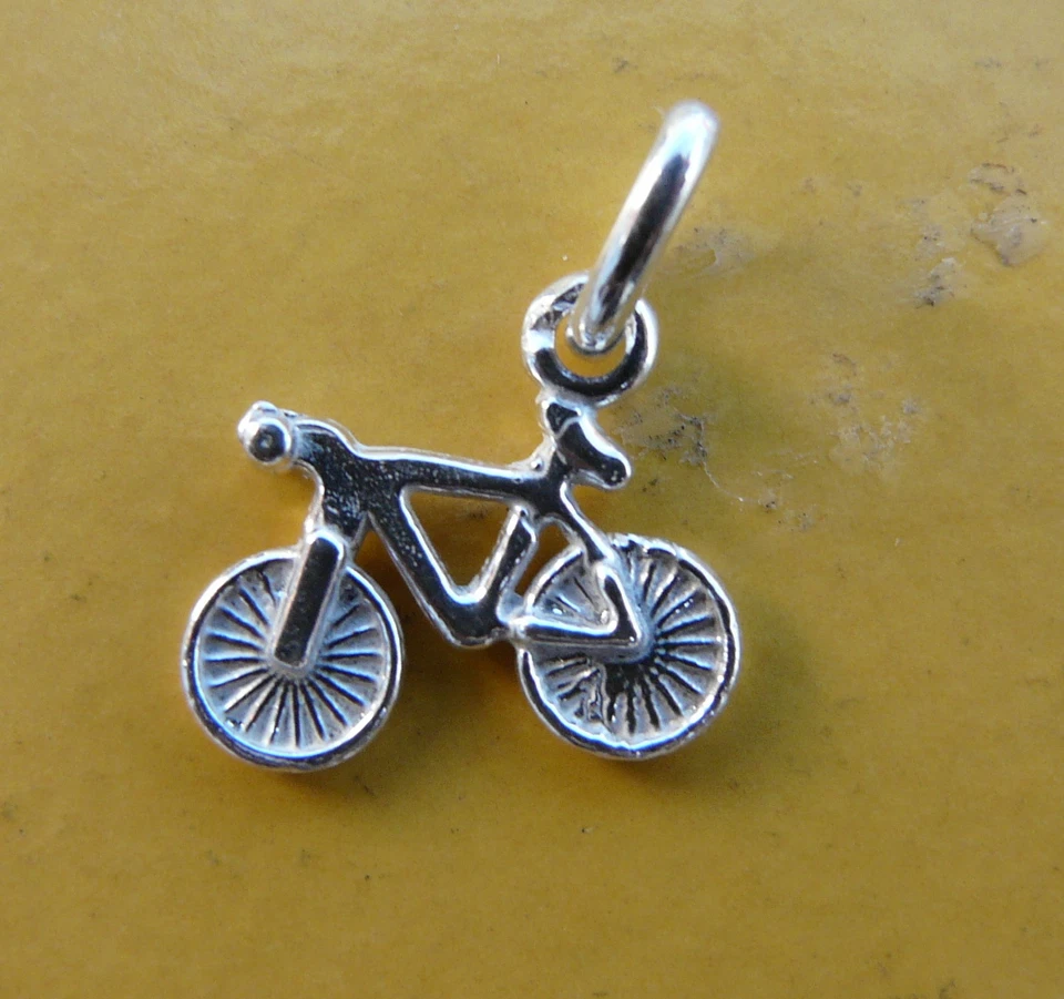 Piccola BICICLETTA Ciondolo in ARGENTO 925 STERLING SILVER - Immagine 1 di 1