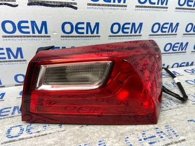Luz trasera lateral derecha/pasajero Chevrolet Malibu 16-19 sin LED OEM Foto 1 de 4