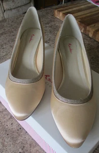 Rainbow Club Ivory Satin Shoes, Glitter Trim, 7, 2" Kitten Heel, Original Box - Picture 1 of 8