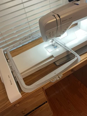 Huaqvarna Viking Designer Majestic Embroidery Hoop 14 1/4” X 13 3/4” Used - Image 1 of 4