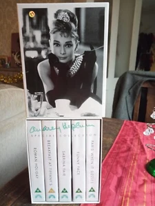 Audrey Hepburn Box Set VHS Special Collection inklusive Frühstück bei Tiffany - Bild 1 von 3