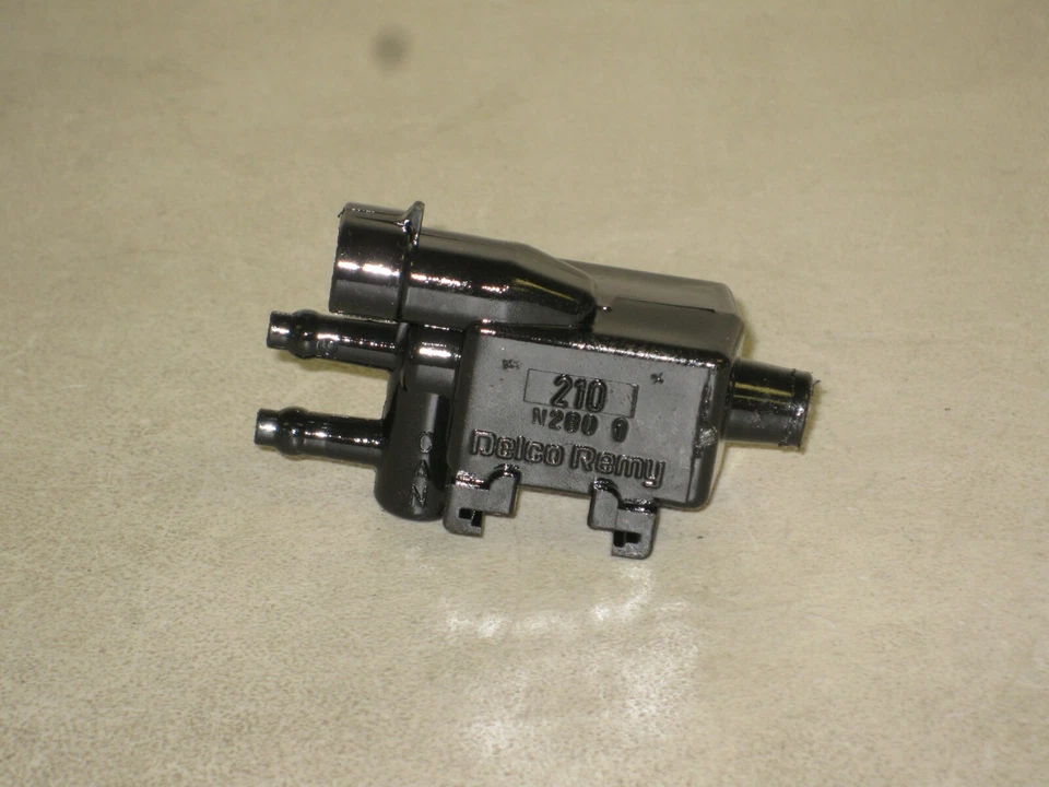 Electroválvula de control de purga de bote de vapor Daewoo Leganza Nubira 97 98-02 OEM Foto 1 de 1