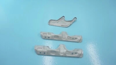 JUEGO ESCUDO COLECTOR ESCAPE IZQUIERDO Y DERECHO MERCEDES--BENZ 380SL R107 Foto 1 de 4