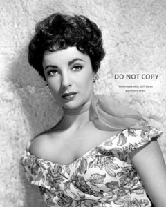 ELIZABETH TAYLOR LEGENDARY ACTRESS - 8X10 PUBLICITY PHOTO (AZ125) - Picture 1 of 1