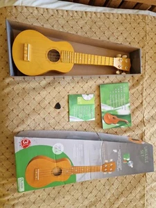 Complete Ukelele set - Picture 1 of 5