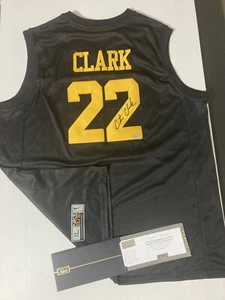 Caitlin Clark Autographed Iowa Black Nike Final Four Basketball Jersey - Panini - Picture 1 of 13