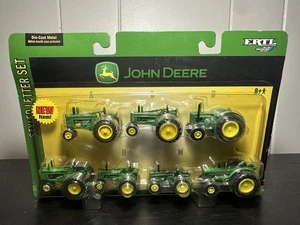 1/64 Ertl John Deere Styled Letter Tractor Set # 15590 - Bild 1 von 4