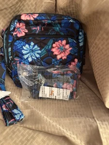 Lug Ranger Convertible CrossbodyHandbag & Rodeo Wallet in Resort Tropics NWT - Picture 1 of 4
