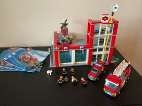 Lego City 60004 Fire Station - All Minifigs, Complete Set