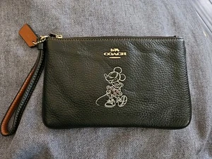COACH Disney Minnie Mouse Small Black Leather Wristlet Bag Pre-Loved Zip Close - Picture 1 of 7