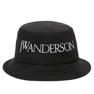 JW ANDERSON LOGO SOMBRERO CUBO SEÑORA CABAÑA AC0175FA0214999 - Imagen 1 de 4