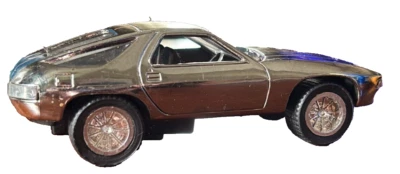 Zylmex Zee Toys plástico Porsche 928 carro de fricção cromado, série Redbox - Imagem 1 de 4