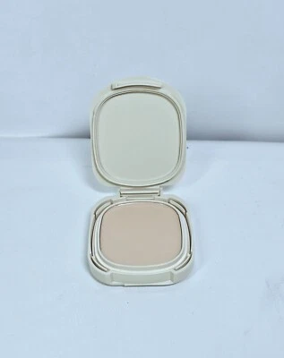 Vintage Shiseido Liquid Compact Refill - O2 Natural Light Ochre - 12 g / .42 oz - Image 1 of 3
