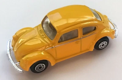 Maisto Volkswagen Beetle Classic Bug, Amarillo Recién Fuera de Paquete Estado 3" VW Foto 1 de 4