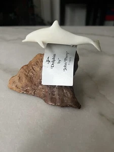 Vintage Stil John Perry Skulptur weißer Delfin auf Felsen - Bild 1 von 5