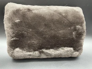 Scaldamani in pelliccia, tasca con cerniera, marrone scuro, fodera in raso, vintage - Foto 1 di 4