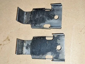 1983 GMC TRUCK A/C CONDENSER BUSHING BRACKETS 1981-1987 SQUAREBODY C10 CONDENSER - Picture 1 of 3