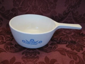 Pyrex P-82-B Cornflower 1-1/2 Pint Sauce Pan - Nice! - Picture 1 of 1
