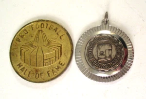 Vintage PRO FOOTBALL HALL OF FAME CANTON OH 1963 DEDICATION TOKEN & PENDANT - Picture 1 of 5