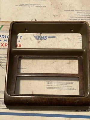 92 93 94 95 Mitsubishi Montero Radio Bisel Climático Borde Marrón/Grano Madera Fabricante Original Foto 1 de 4