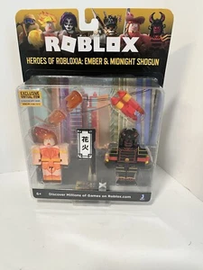 Roblox: Heroes Of Robloxia: Ember & Midnight Shogun W/ Exclusive Virtual Item - Picture 1 of 6